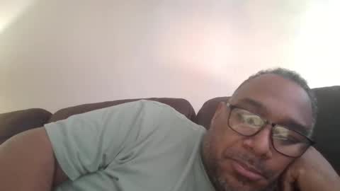Snapshot of sdblkmale2131 chatting on September 9, 10:21 pm sdblkmale2131 online show from September 9, 10:21 pm