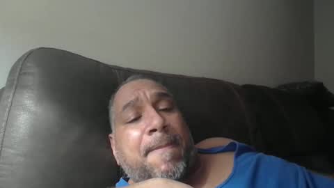 Snapshot of sdblkmale2131 chatting on October 28, 3:40 am sdblkmale2131 online show from October 28, 3:40 am