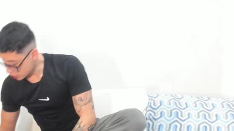 SEBASTIAN online show from March 21, 8:57 pm