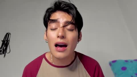 sebastian online show from December 9, 1:18 am