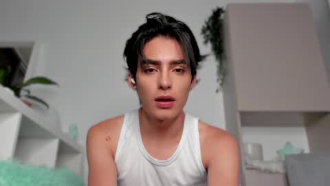 sebastian online show from February 22, 2:28 am