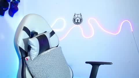 Sebastian online show from February 11, 5:00 am