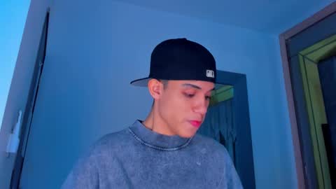 Sebastian online show from November 6, 4:04 am