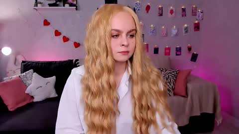 Vivien online show from March 3, 8:54 am