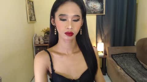 ashly online show from February 28, 2:26 am