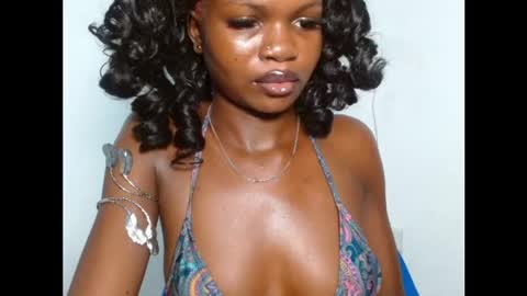 seductive_sugar247 online show from April 21, 2:51 am