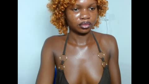 seductive_sugar247 online show from April 26, 3:09 pm