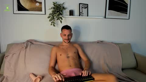 Ostin Reaves online show from October 13, 5:31 am