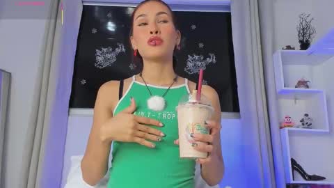 selenafox online show from November 15, 2:35 am