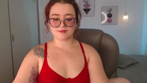 selene_rouse_ online show from June 7, 2:28 am