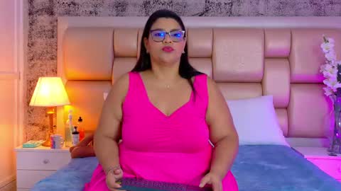 Selenna Cooper online show from April 14, 11:35 am