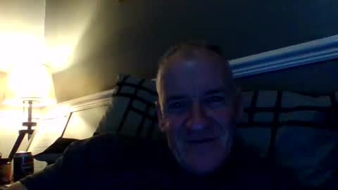 selfsucker28772 online show from April 4, 10:50 pm