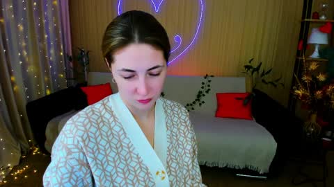 sensitiveheartt online show from April 7, 7:16 pm