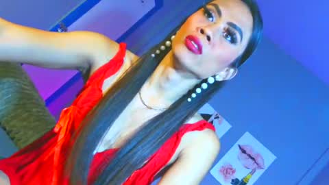 senyora_evangelista online show from August 1, 12:01 am
