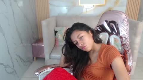 serabella_s online show from December 20, 1:40 pm