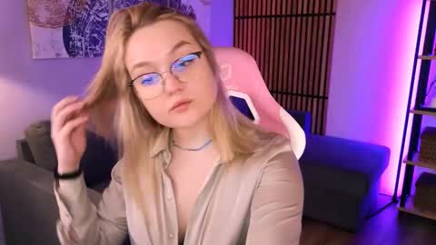 Serena online show from February 24, 7:55 am