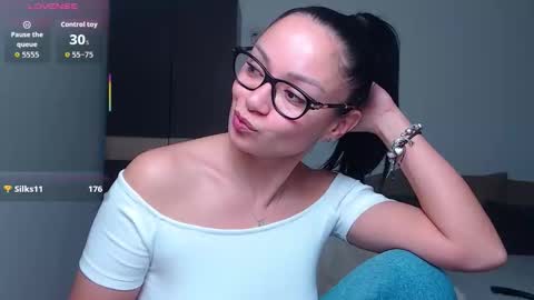 SereneSophi online show from February 26, 5:22 am