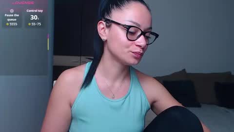 SereneSophi online show from February 25, 5:11 am