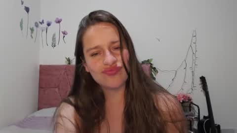 Snapshot of serenity_crystal chatting on January 29, 11:25 pm serenity_crystal online show from January 29, 11:25 pm