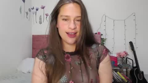 Snapshot of serenity_crystal chatting on January 11, 10:18 pm serenity_crystal online show from January 11, 10:18 pm