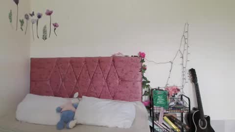 Snapshot of serenity_crystal chatting on January 23, 6:14 pm serenity_crystal online show from January 23, 6:14 pm