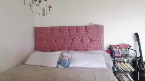 Snapshot of serenity_crystal chatting on December 7, 4:20 pm serenity_crystal online show from December 7, 4:20 pm