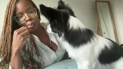 Serenity Bee   online show from October 25, 9:37 pm