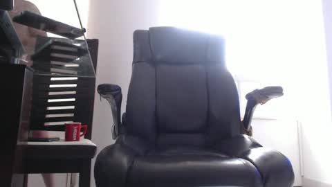 hetero serio discreto online show from November 24, 9:46 pm