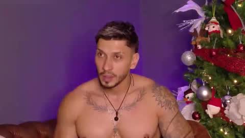 HEY IM SETH online show from December 18, 11:00 pm