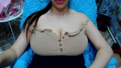 seu_cute online show from February 2, 11:17 am