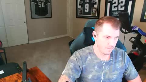 sex_l0v3r online show from February 19, 8:20 pm