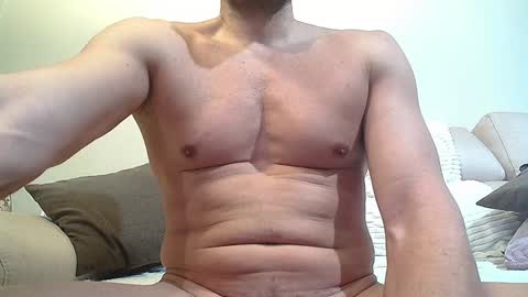 Snapshot of sex_machine_19 chatting on December 5, 11:33 am SEX MACHINE 19 online show from December 5, 11:33 am