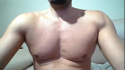 Snapshot of sex_machine_19 chatting on October 28, 12:39 pm SEX MACHINE 19 online show from October 28, 12:39 pm