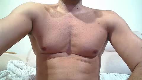 Snapshot of sex_machine_19 chatting on September 19, 6:00 pm SEX MACHINE 19 online show from September 19, 6:00 pm