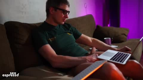 Snapshot of sexespresso chatting on January 1, 5:43 am Thank you for Birthday Wishes  online show from January 1, 5:43 am