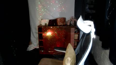 nicole online show from October 27, 6:46 am