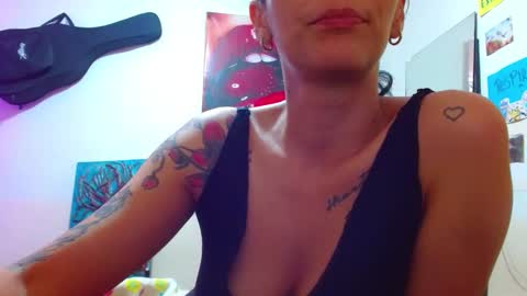 sexmilkdirty online show from February 26, 9:42 pm