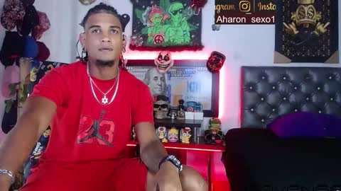 Aharon  ravelo online show from February 3, 2:53 am