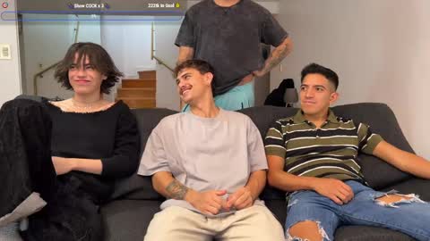 Andrea online show from April 14, 7:06 pm