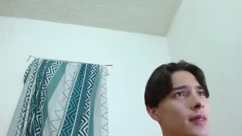 Axel online show from December 26, 3:20 pm