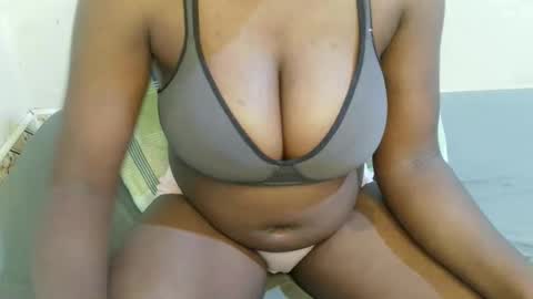 sexxy_maya1 online show from April 14, 8:39 am