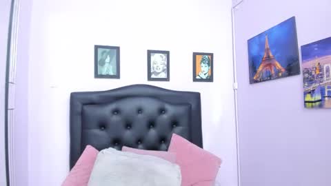 sexy_candy18x online show from March 16, 1:09 am