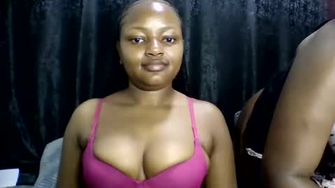 sexy_divaaa online show from May 25, 7:25 am