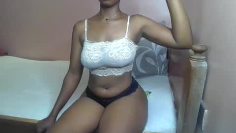 Ellahh online show from November 17, 3:20 am