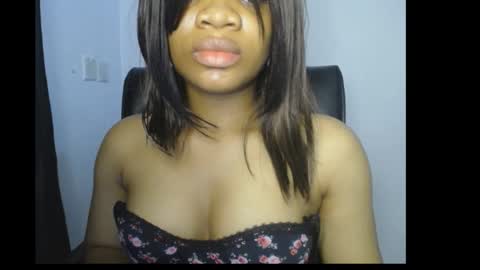 Ella online show from March 13, 3:32 am