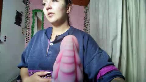 sexy lolas online show from March 10, 3:33 am