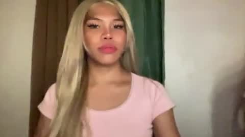 Nicole online show from May 31, 3:55 pm