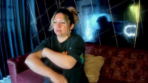 sexy_valeshca online show from April 1, 1:01 pm