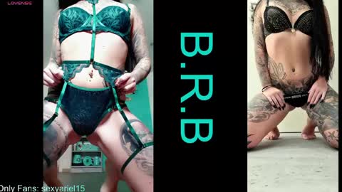 SexyAriel15 online show from April 24, 4:42 pm