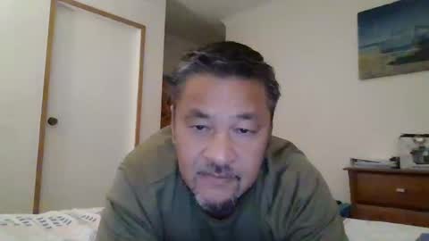 Dee online show from February 11, 8:05 am